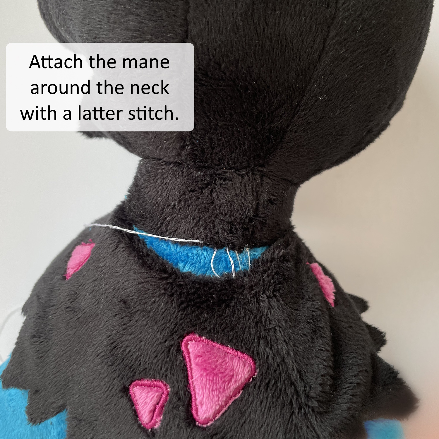 Attaching the Neck Fur Step 1A image